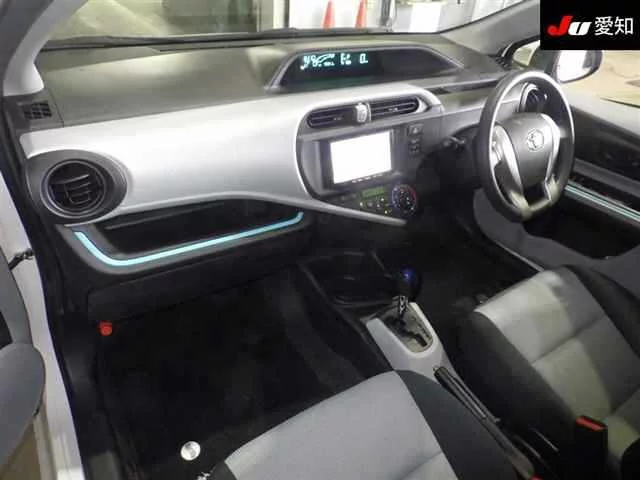 Toyota Aqua  с аукциона в Японии