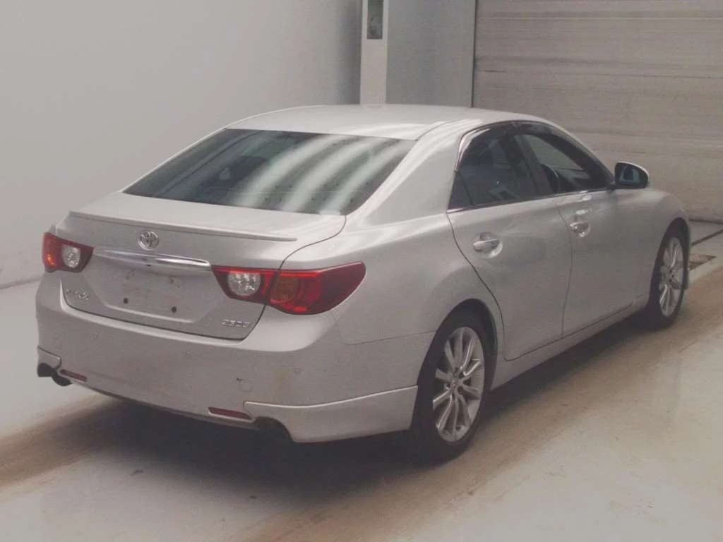 Toyota Mark X  с аукциона в Японии