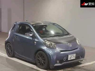 Toyota iQ