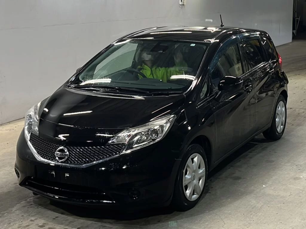 Nissan Note  с аукциона в Японии