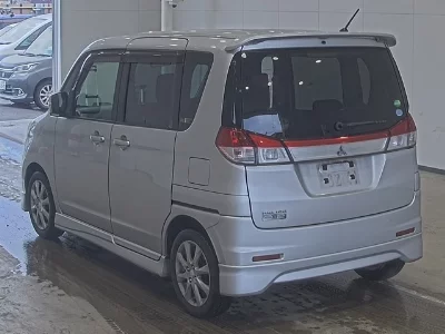 Mitsubishi Delica D:2