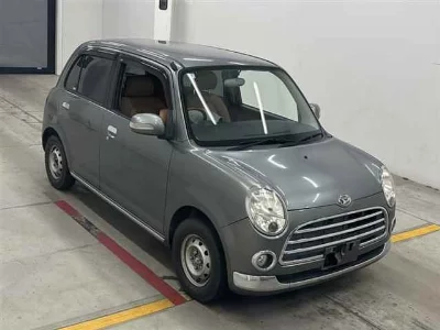 Daihatsu Mira Gino
