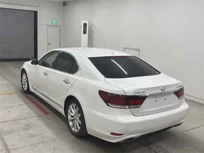 Lexus LS460L