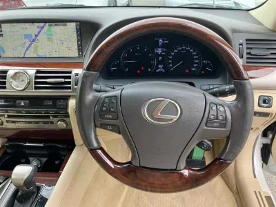 Lexus LS460L