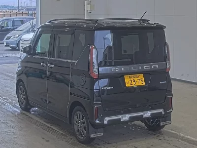 Mitsubishi Delica Mini