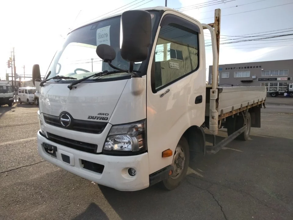 Hino Dutro  с аукциона в Японии