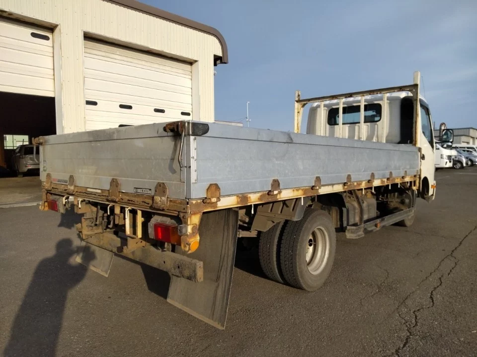 Hino Dutro  с аукциона в Японии