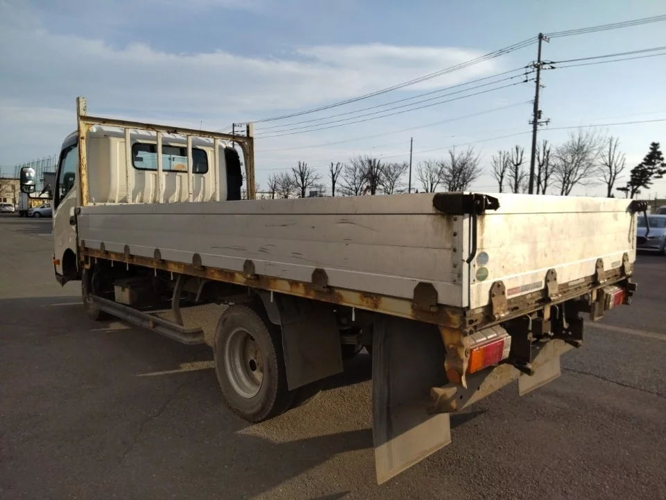 Hino Dutro  с аукциона в Японии
