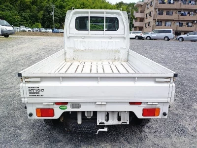 Nissan NT100 Clipper