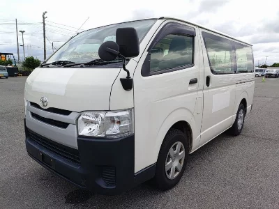 TOYOTA HIACE