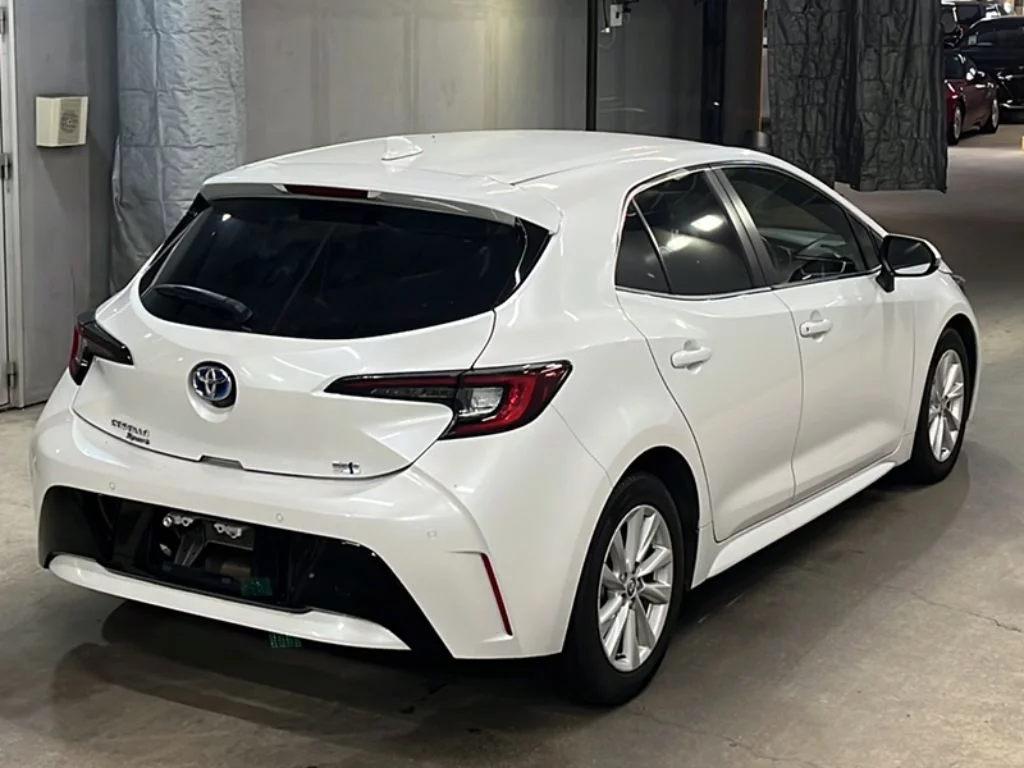 Toyota Corolla Hatchback  с аукциона в Японии