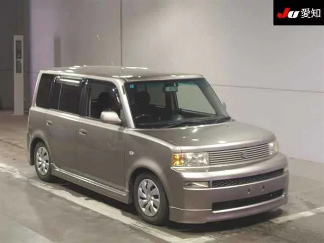 Toyota bB  с аукциона в Японии