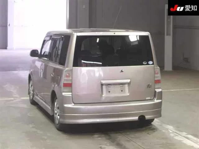 Toyota bB  с аукциона в Японии