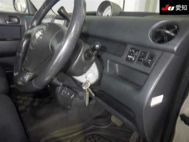 Toyota bB  с аукциона в Японии