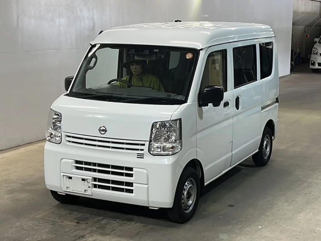 Nissan NV100 Clipper  с аукциона в Японии