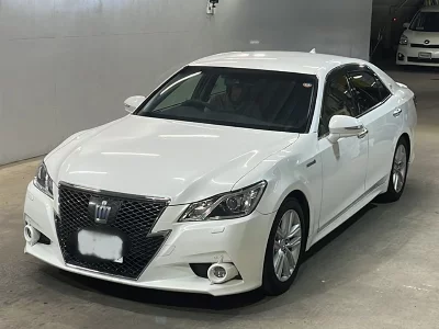 Toyota CROWN HYBRID