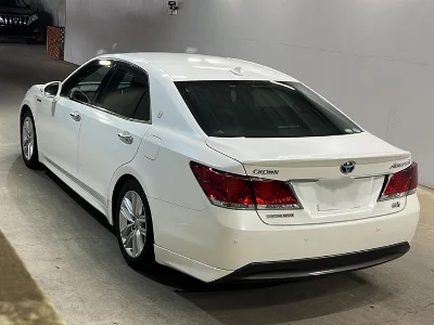 Toyota CROWN HYBRID