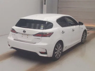 Lexus CT200h