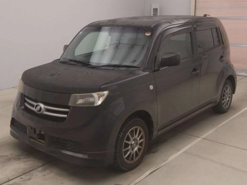 Toyota bB  с аукциона в Японии