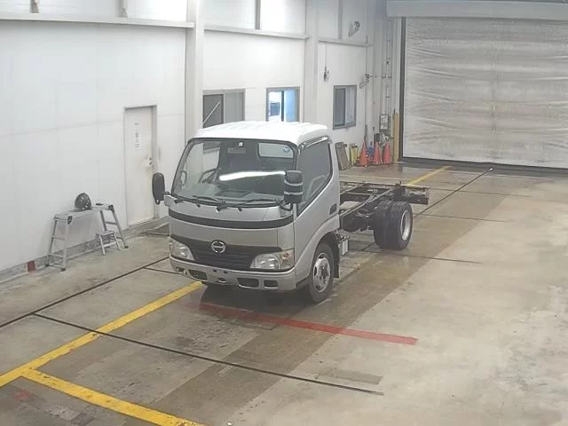 Hino Dutro  с аукциона в Японии