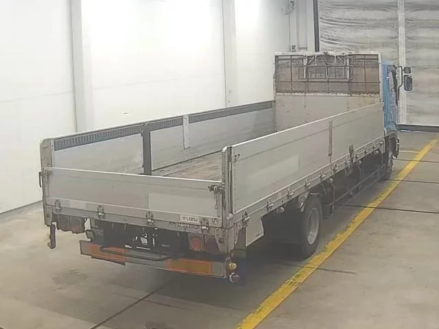 Isuzu Forward  с аукциона в Японии