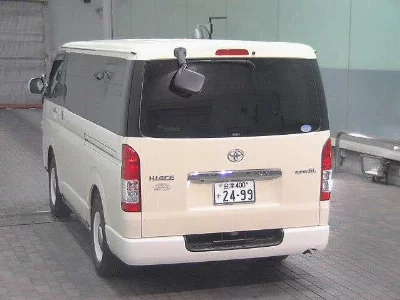 Toyota HiAce Van
