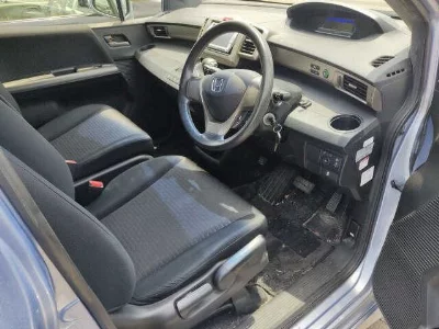 Honda Freed Spike