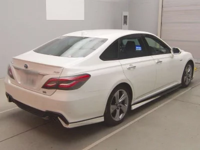 Toyota CROWN HYBRID