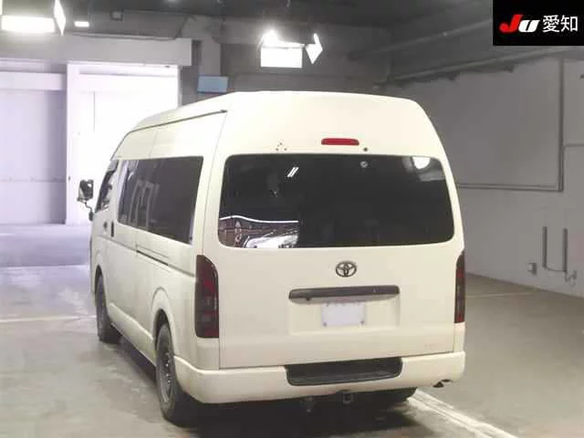 Toyota RegiusAce  с аукциона в Японии