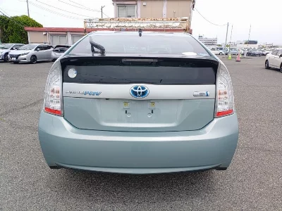 Toyota Prius PHV