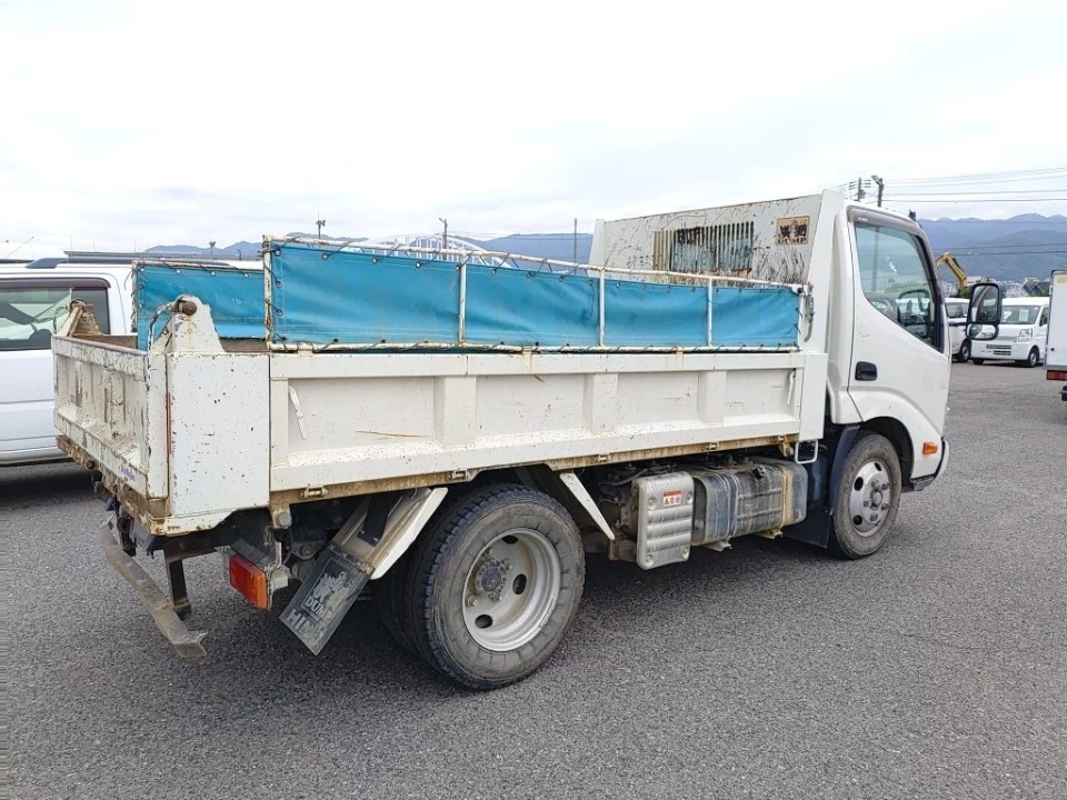 Hino Dutro  с аукциона в Японии