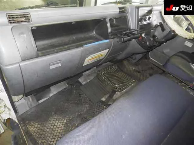 Mitsubishi Fuso Canter  с аукциона в Японии