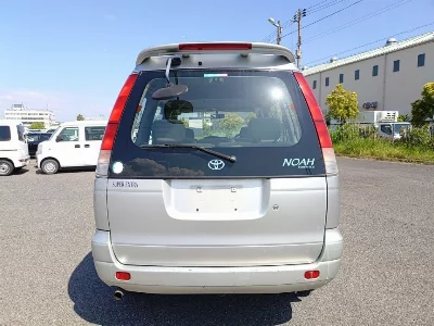 Toyota TownAce Noah