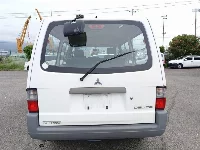 Цена авто Mitsubishi Delica с аукционов Японии, номер кузова SK82VM, пробег 236 000, оценка 
