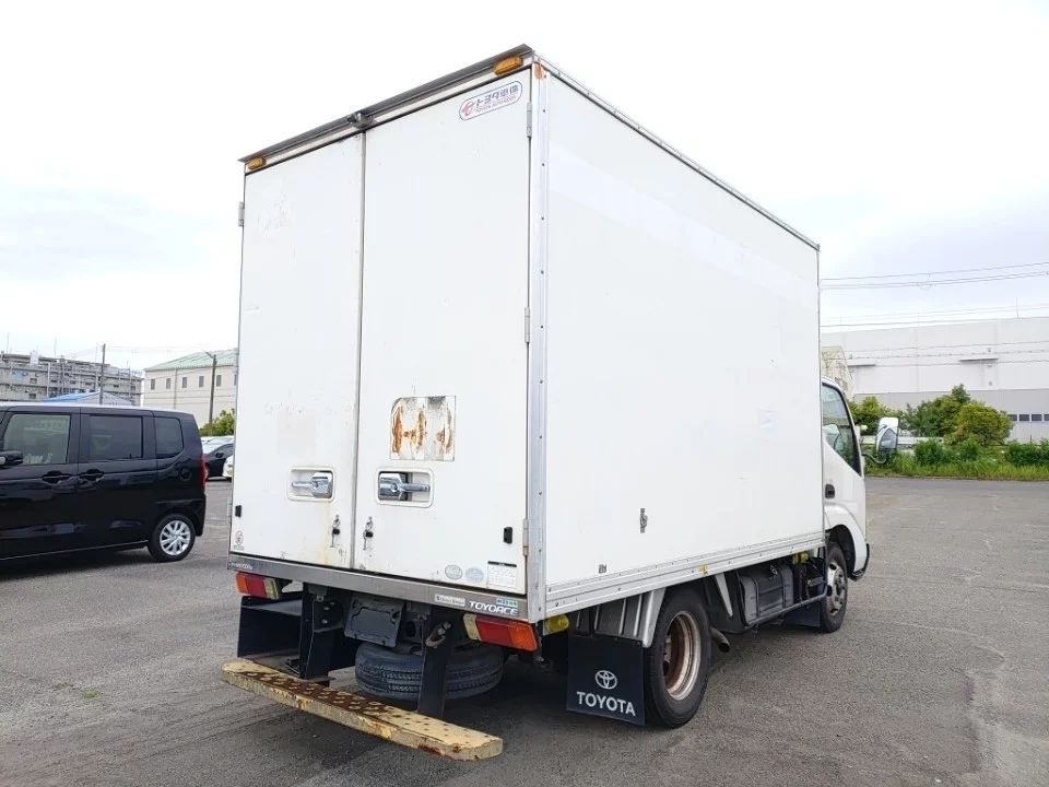 Toyota ToyoAce  с аукциона в Японии