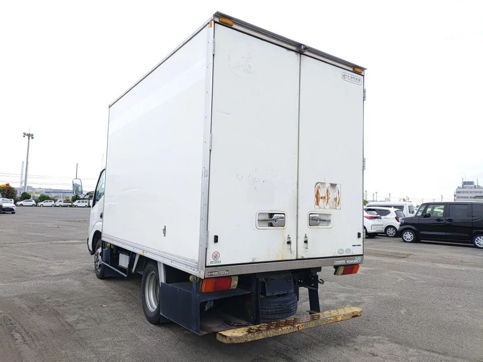 Toyota ToyoAce  с аукциона в Японии
