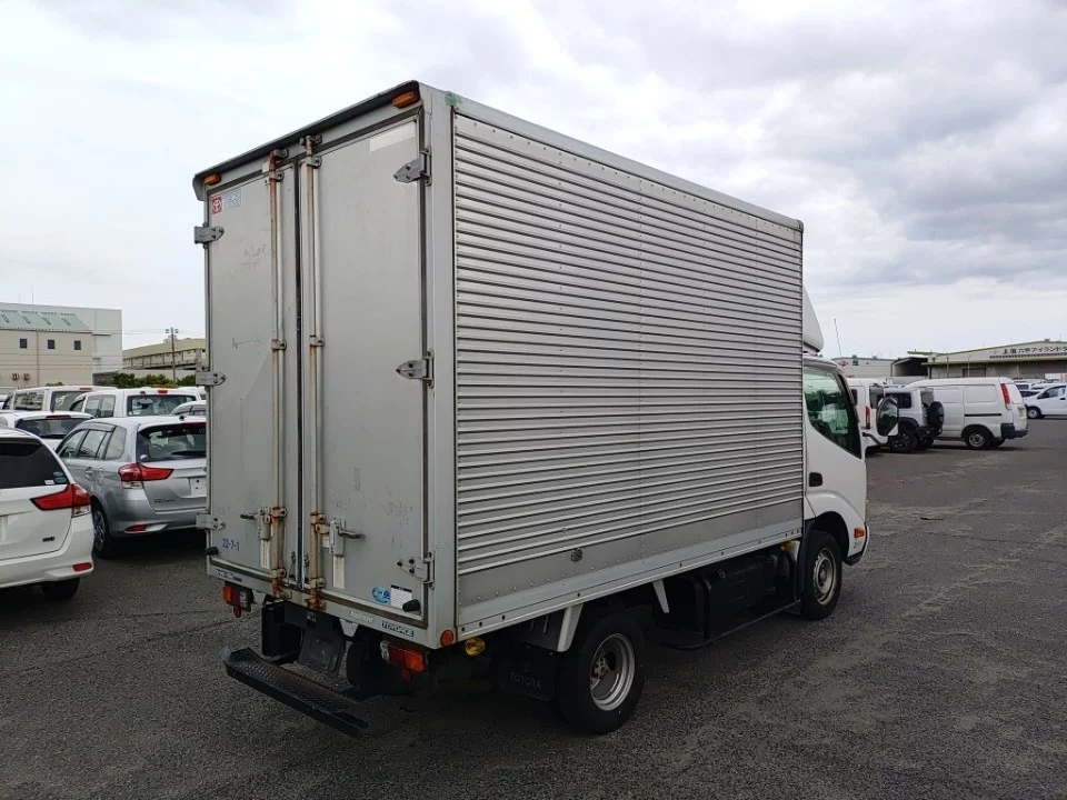 Toyota ToyoAce  с аукциона в Японии