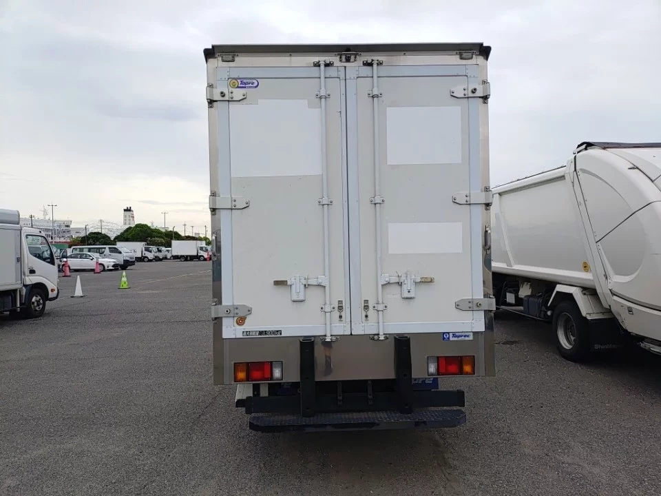 Isuzu Elf  с аукциона в Японии