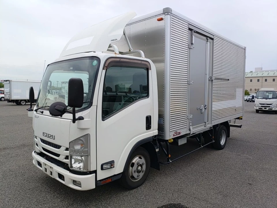 Isuzu Elf  с аукциона в Японии