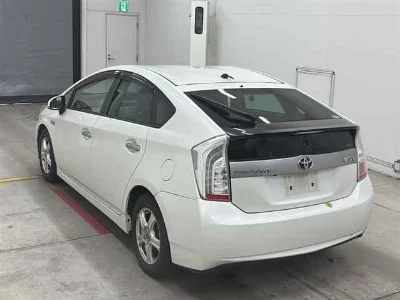 Toyota Prius PHV
