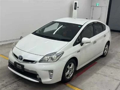 Toyota Prius PHV