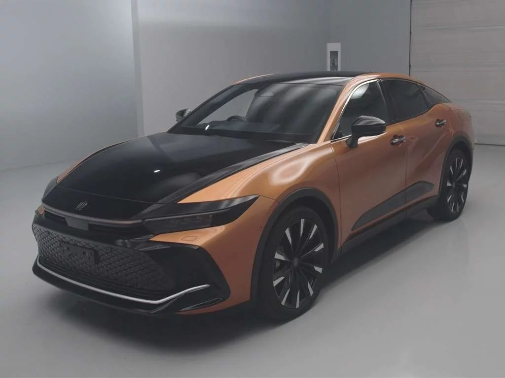 Toyota Crown Crossover  с аукциона в Японии