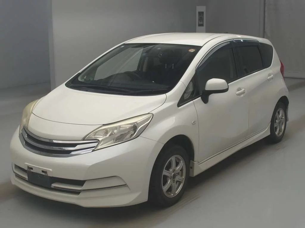 Nissan Note  с аукциона в Японии