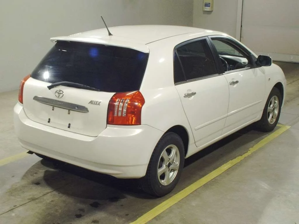 Toyota Allex  с аукциона в Японии