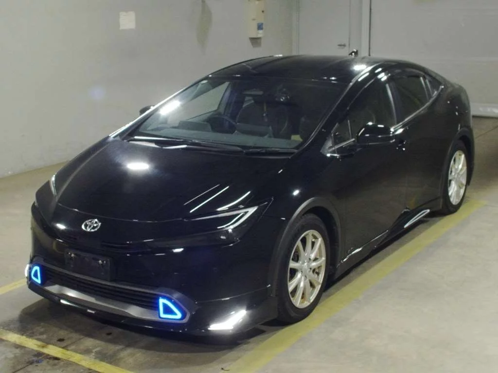 Toyota Prius  с аукциона в Японии