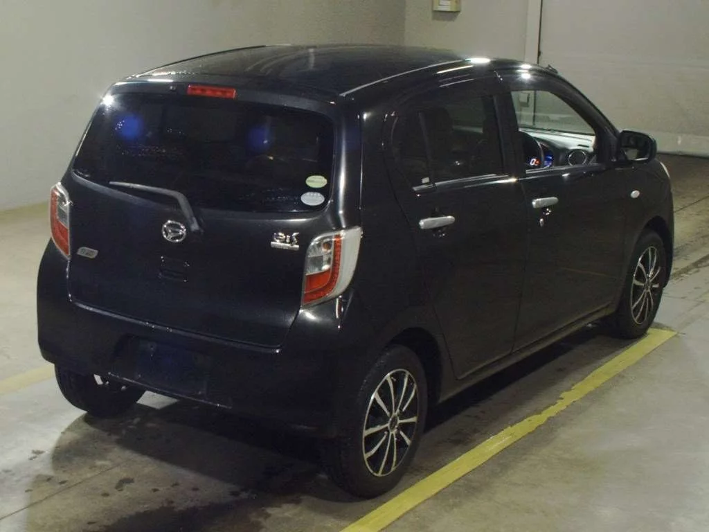 Daihatsu Mira e:S  с аукциона в Японии