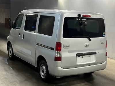 TOYOTA LITE ACE VAN