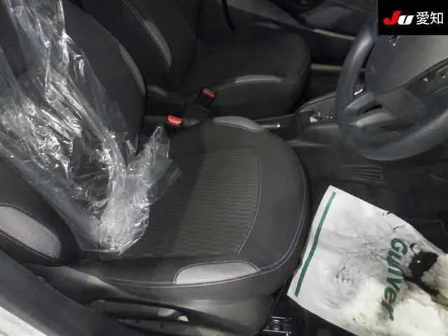Peugeot 208  с аукциона в Японии