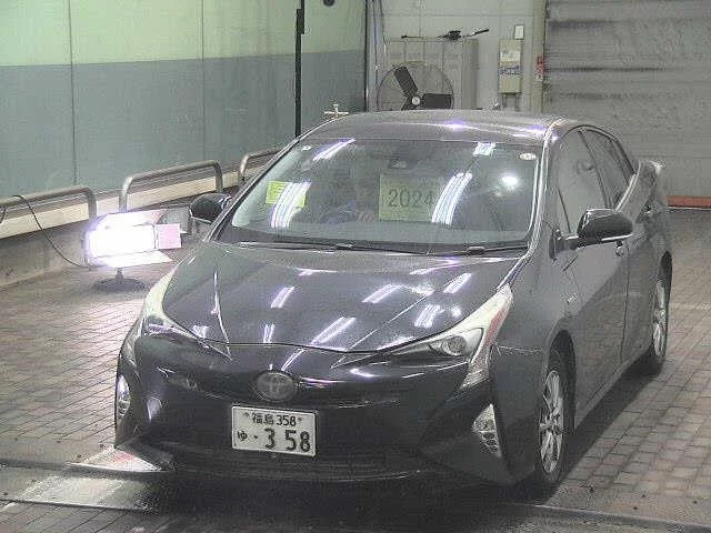 Toyota Prius  с аукциона в Японии