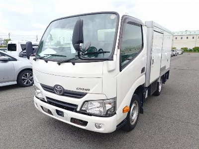 TOYOTA DYNA